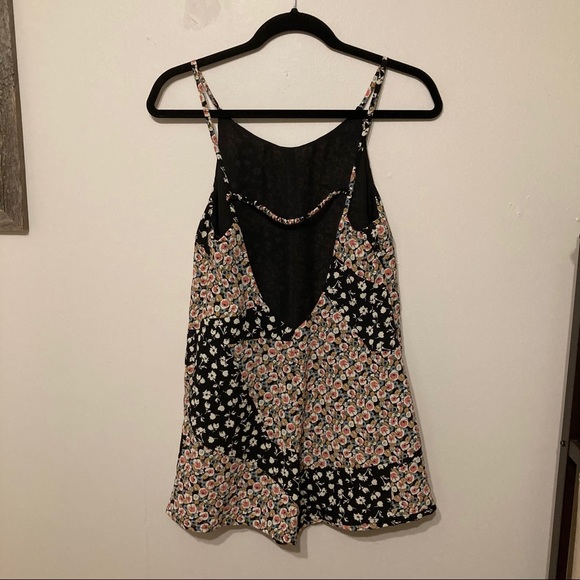 ASOS floral romper US 4 - Picture 2 of 7